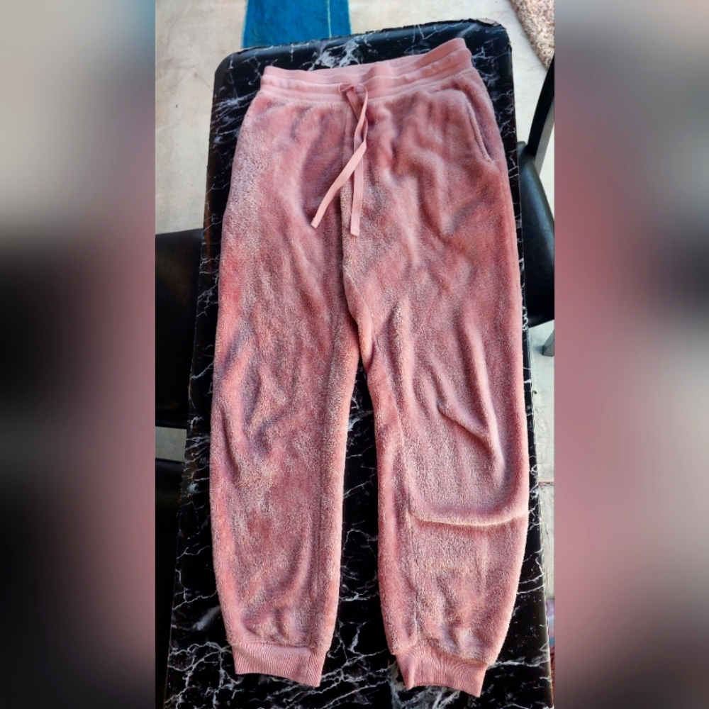 Cozy pink wool sweatpants